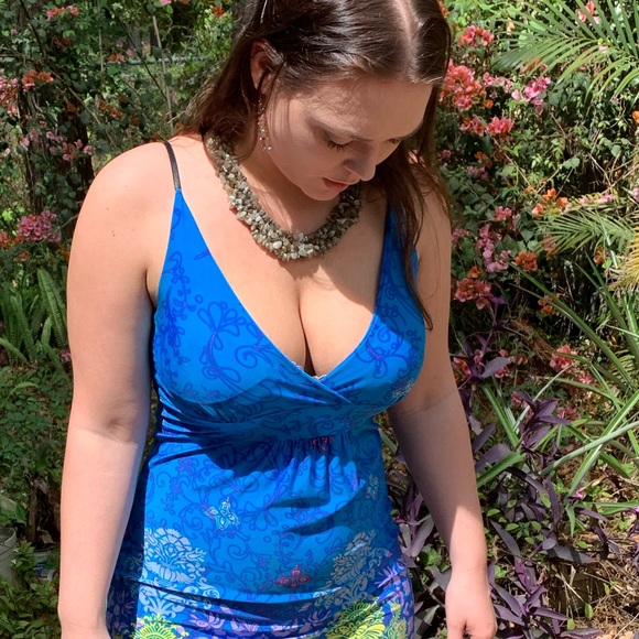 LABRADORITE IN THE ROUGH - Picture 5 of 7